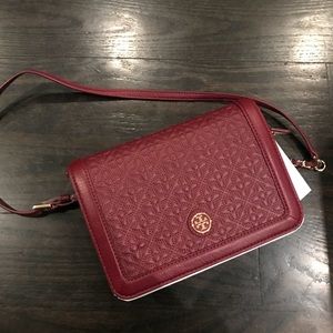 Tory Burch Crossbody chain Wallet With Tag